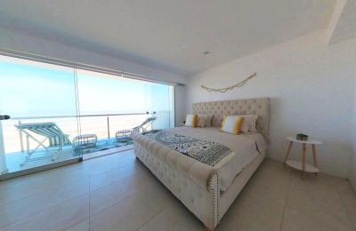 VENTA DE HERMOSO DÚPLEX FRENTE AL MAR, PIMENTEL